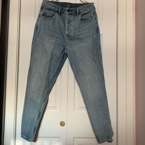 High Rise Vintage Style Straight Legged Jeans